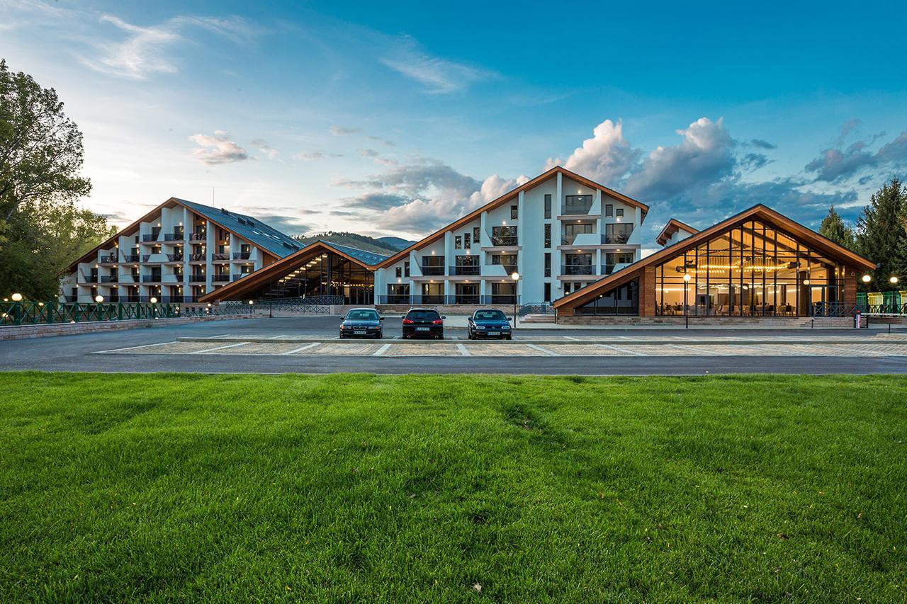 Park Hotel Asarel Panagürişte Dış mekan fotoğraf